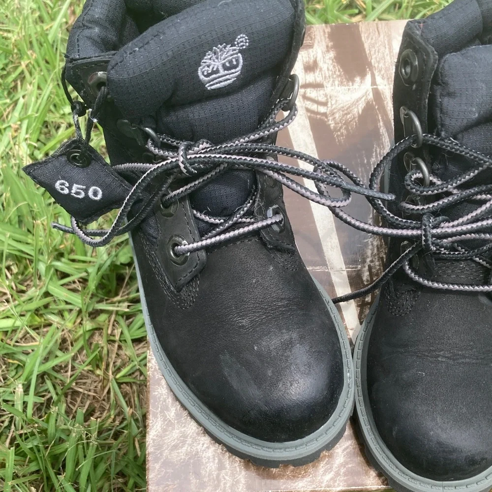 Timberland Kids Black Leather Boots - Picture 2 of 16